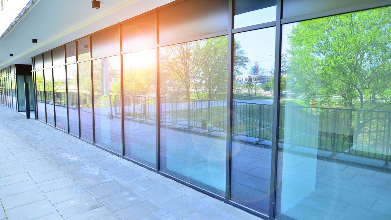 7 Industries That Benefit from Ballistic Glass Solutions